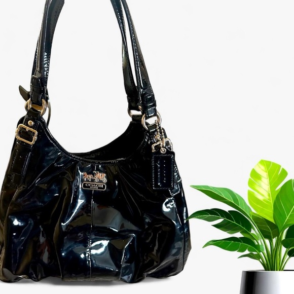 EUC Coach Maggie Patent Leather Bag - Picture 3 of 16
